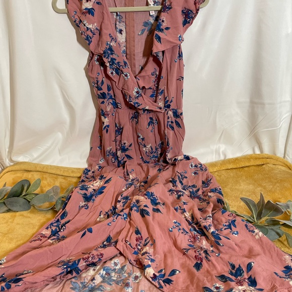 Xhilaration Dresses & Skirts - 🌸🌺 Xhilartion Small Floral Dress